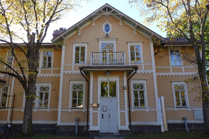 Juhlapäivänä auringonsäteetkin ilostuttivat Pauligin huvilalla!