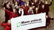 Iloinen kevätvuosikokousporukkamme männävuodelta